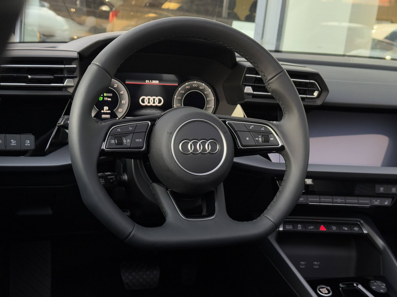 Audi A3 Sportback A3 Sportback 40 TFSI e Hybride rechargeable 204 S tronic 6 S  occasion  Onet-le-Chteau - photo n5