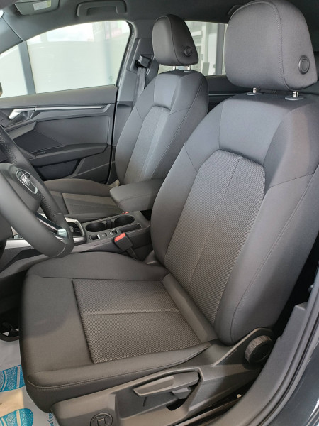 Audi A3 Sportback A3 Sportback 40 TFSIe 204 S tronic 6 Business Executive 5p  occasion à Onet-le-Chteau - photo n°4