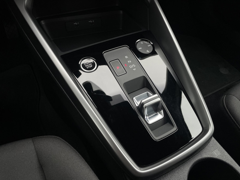 Audi A3 Sportback A3 Sportback 40 TFSIe 204 S tronic 6 Business line 5p  occasion  Onet-le-Chteau - photo n15