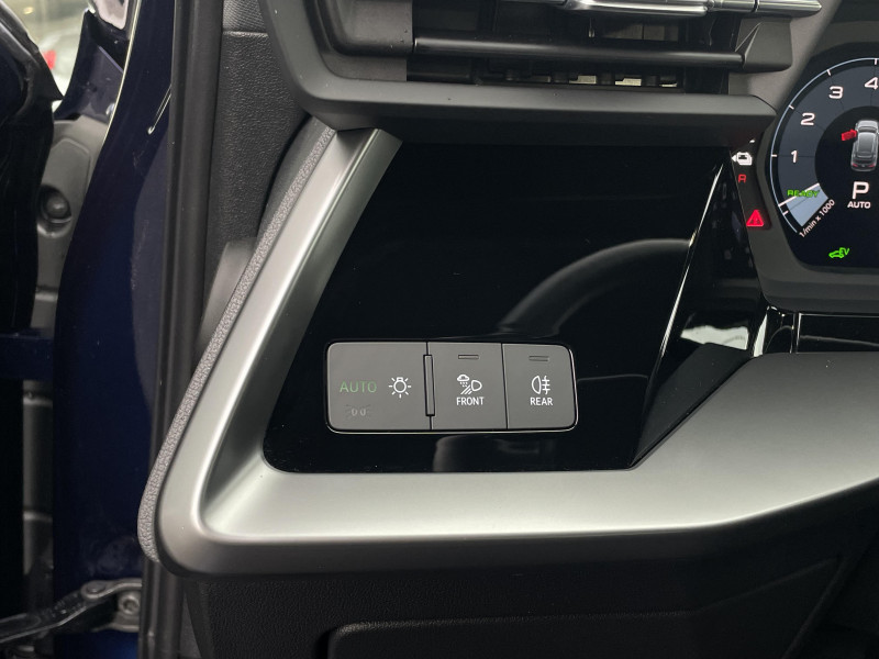 Audi A3 Sportback A3 Sportback 40 TFSIe 204 S tronic 6 Business line 5p  occasion  Onet-le-Chteau - photo n12