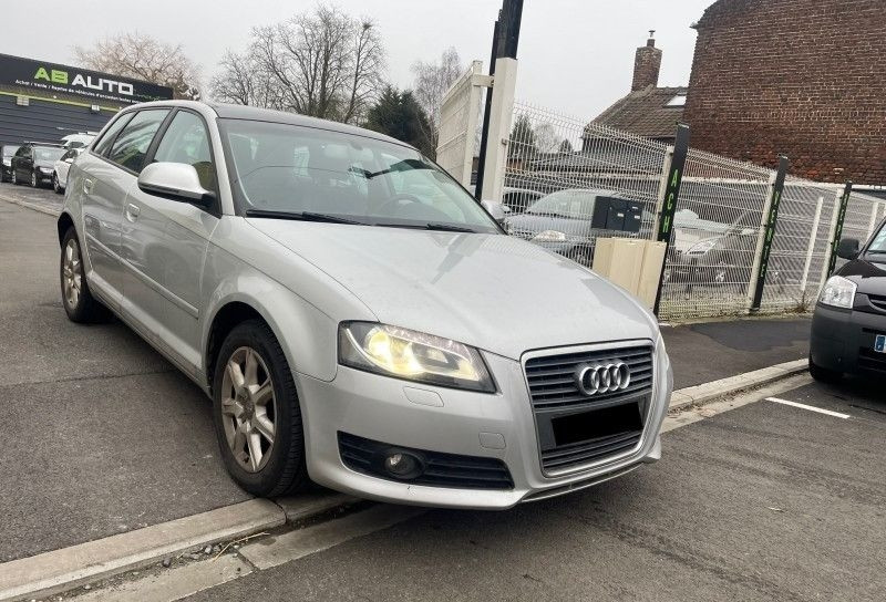 Audi A3 Sportback SPORTBACK 1.6 TDI 105CH DPF START/STOP A  occasion à Harnes - photo n°2