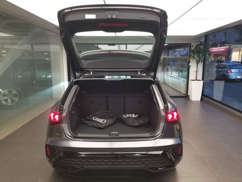Audi A3 Sportback Sportback 40 TFSI e Hybride rechargeable 204 S tronic 6 S li  occasion à Paris - photo n°7