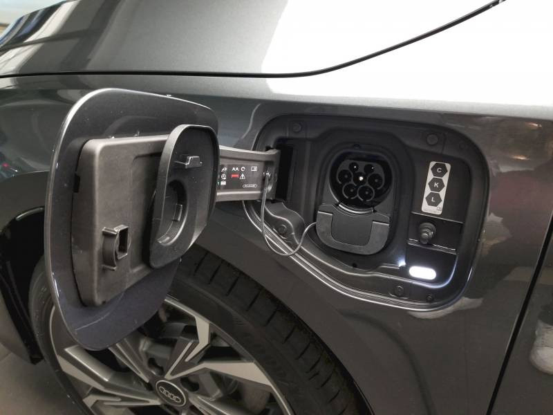 Audi A3 Sportback Sportback 40 TFSI e Hybride rechargeable 204 S tronic 6 S li  occasion à Paris - photo n°10