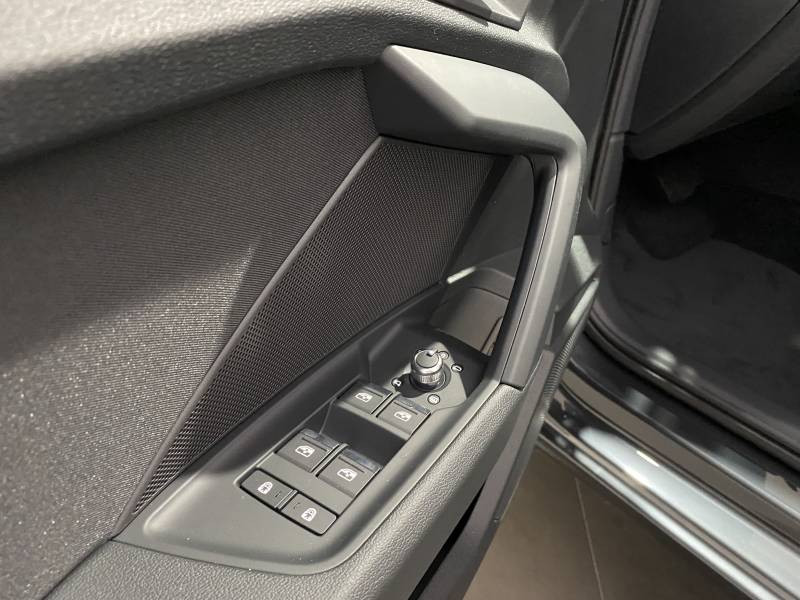 Audi A3 Sportback Sportback 40 TFSIe 204 S tronic 6 Business Executive  occasion  NANTERRE - photo n10