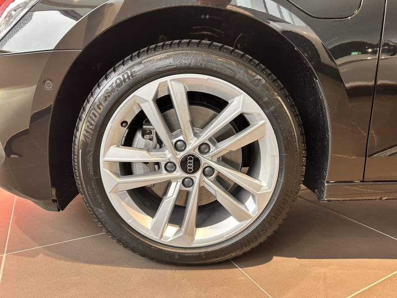 Audi A3 Sportback Sportback 40 TFSIe 204 S tronic 6 Business Executive  occasion  ROISSY-EN-France - photo n8