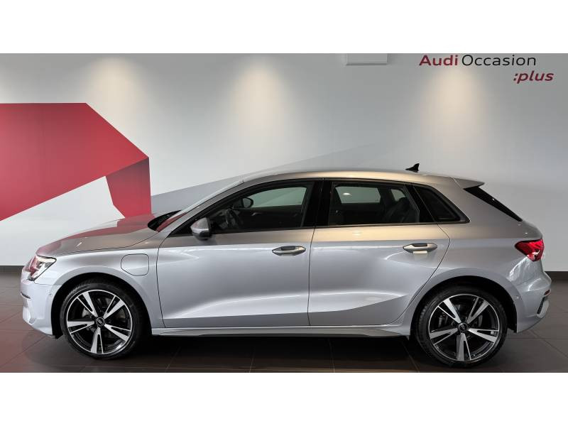 Audi A3 Sportback Sportback 40 TFSIe 204 S tronic 6 Design Luxe  occasion  ROISSY-EN-France - photo n5