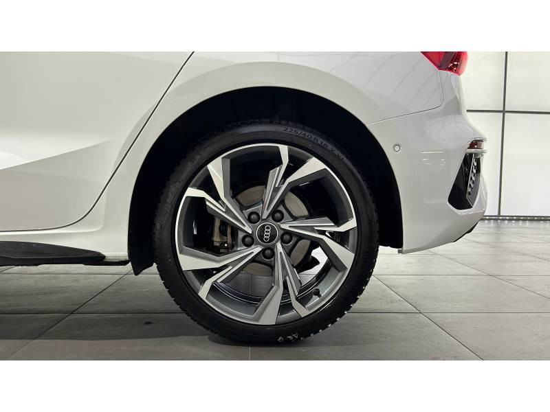 Audi A3 Sportback Sportback 40 TFSIe 204 S tronic 6 S line  occasion  SAINT-OUEN - photo n9
