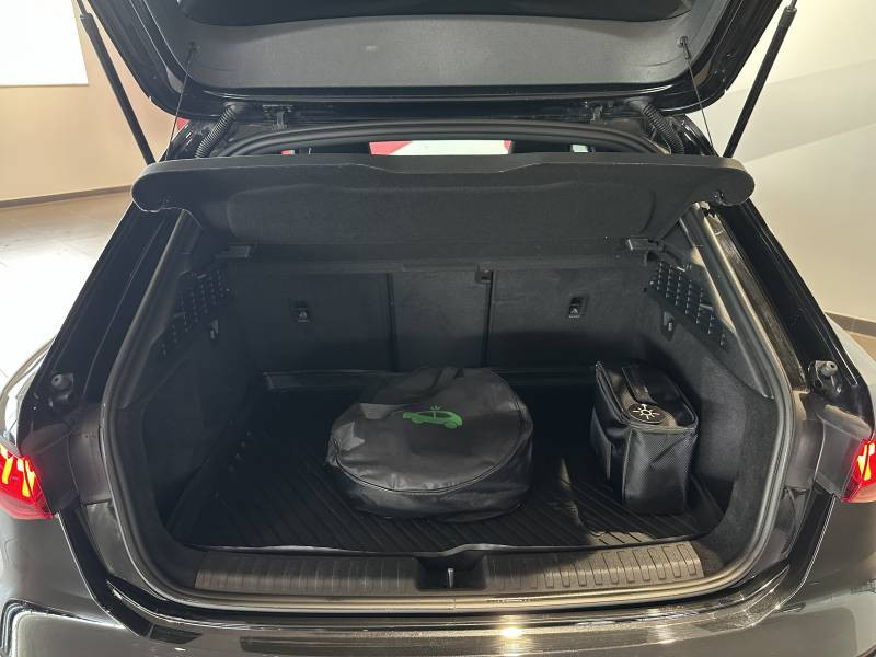 Audi A3 Sportback Sportback 40 TFSIe 204 S tronic 6 S line  occasion  ROISSY-EN-France - photo n4