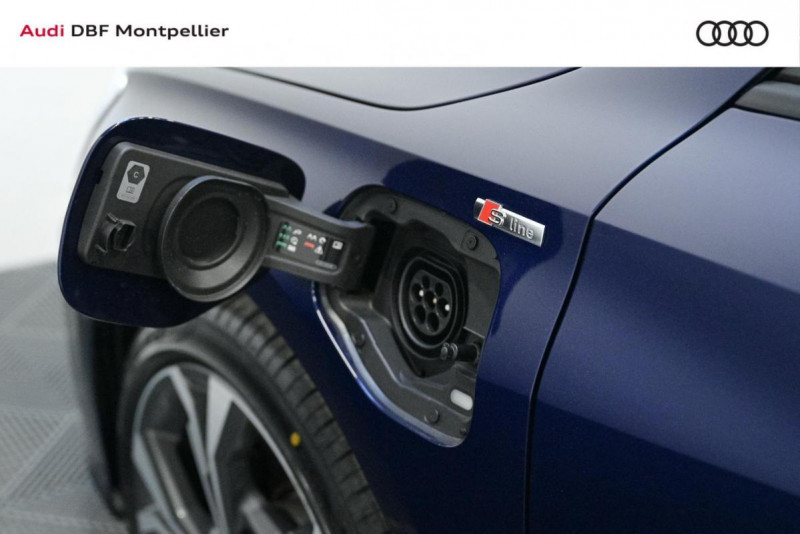 Audi A3 Sportback sportback 40 TFSIe 204 S tronic 6 S line  occasion à Saint-Clment-de-Rivire - photo n°4