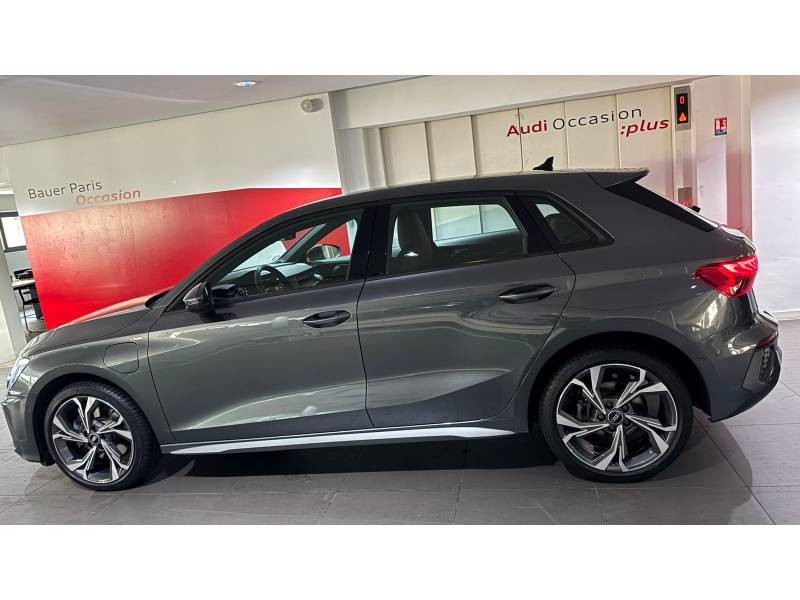 Audi A3 Sportback Sportback 40 TFSIe 204 S tronic 6 S line  occasion  Paris - photo n2