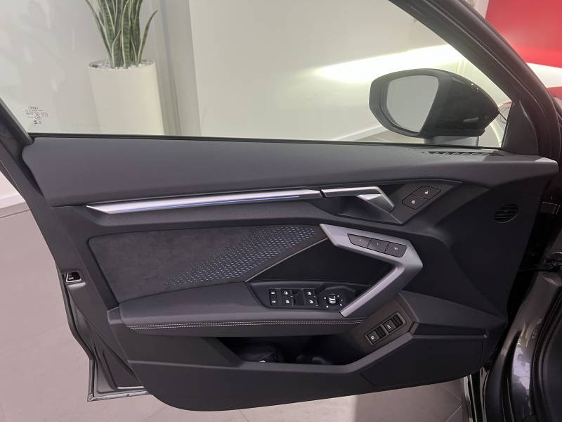Audi A3 Sportback Sportback 45 TFSI e Hybride rechargeable 272 S tronic 6 S li  occasion  SAINT-OUEN - photo n8