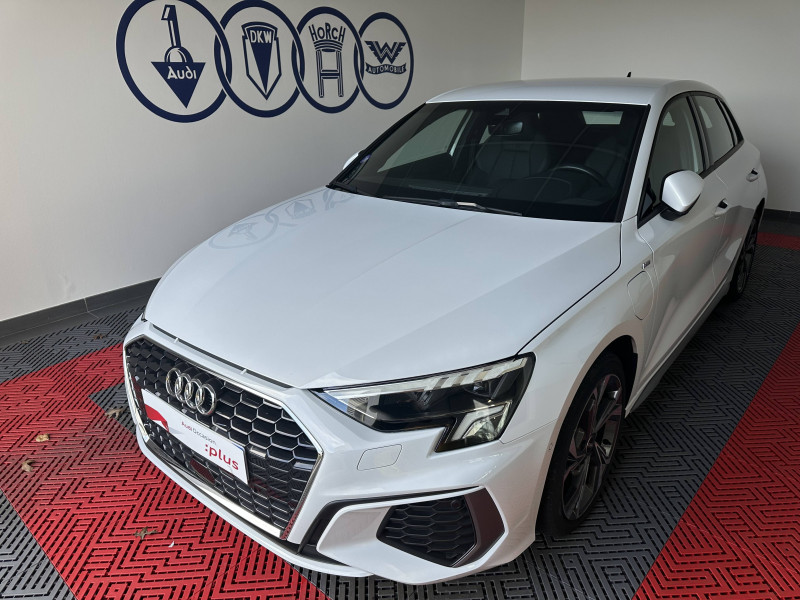 Audi A3 Sportback SPORTBACK A3 Sportback 40 TFSIe 204 S tronic 6  occasion à Saint-Malo - photo n°1