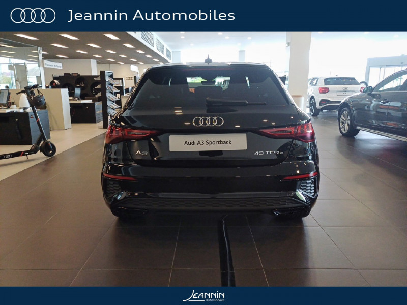 Audi A3 Sportback SPORTBACK A3 Sportback 40 TFSIe 204 S tronic 6  occasion à Saint Andr-Les-Verges - photo n°3