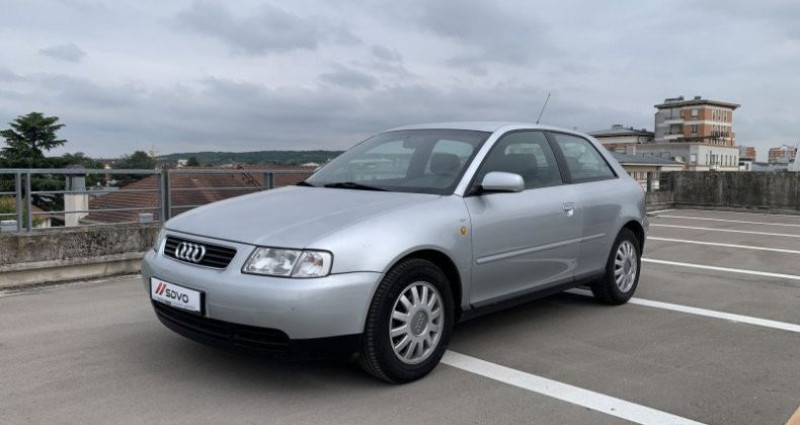 Audi A3 1.8 125CH AMBIENTE BVA 3P