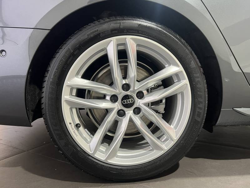 Audi A4 35 TFSI 150 S tronic 7 Competition  occasion  SAINT-OUEN - photo n9