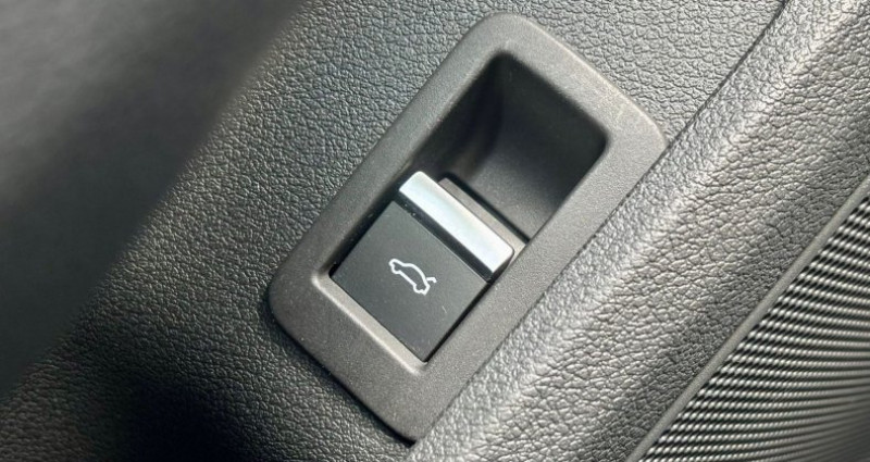 Audi A4 BUSINESS 30 TDI 136 S tronic 7 Line 2021 - photo n°7 Audi A4 BUSINESS 30 TDI 136 S tronic 7 Line  occasion à SAUTRON - photo n°7