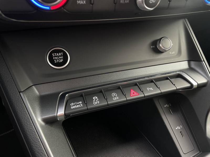 Audi Q3 Sportback Q3 Sportback 35 TDI 150 ch S tronic 7 S Edition 5p  occasion � Onet-le-Ch�teau - photo n�15