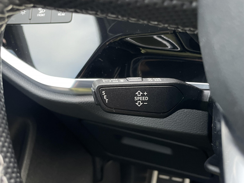 Audi Q3 Sportback Q3 Sportback 35 TDI 150 ch S tronic 7 S Edition 5p  occasion � Onet-le-Ch�teau - photo n�11