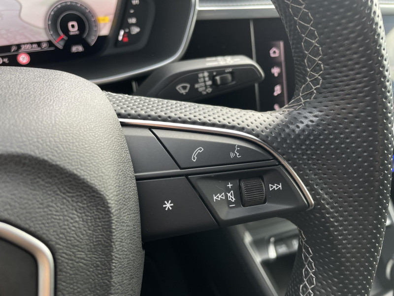 Audi Q3 Sportback Q3 Sportback 35 TDI 150 ch S tronic 7 S Edition 5p  occasion � Onet-le-Ch�teau - photo n�18