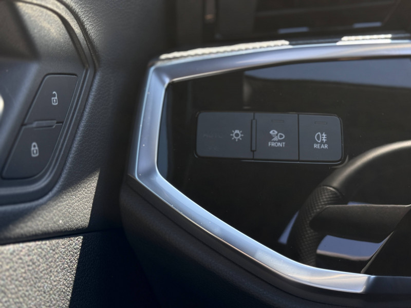 Audi Q3 Sportback Q3 Sportback 35 TDI 150 ch S tronic 7 S line 5p  occasion  Onet-le-Chteau - photo n12