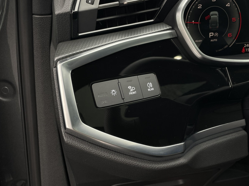 Audi Q3 Sportback Q3 Sportback 35 TDI 150 ch S tronic 7 S line plus 5p  occasion à Onet-le-Chteau - photo n°12