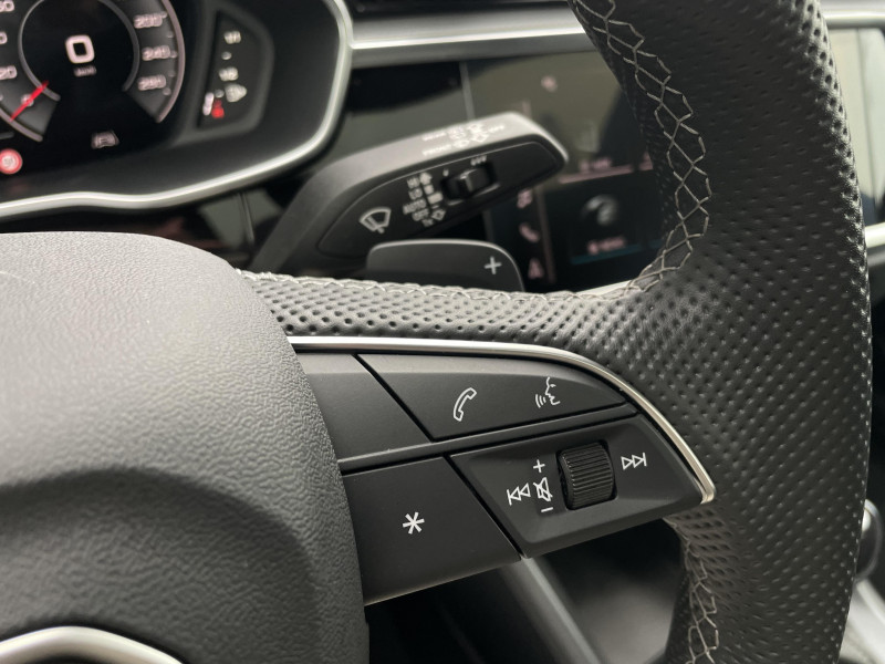 Audi Q3 Sportback Q3 Sportback 35 TDI 150 ch S tronic 7 S line plus 5p  occasion à Onet-le-Chteau - photo n°19