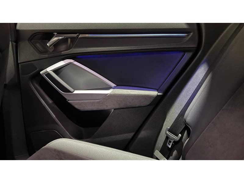 Audi Q3 35 TFSI 150 ch S tronic 7 Design Luxe  occasion  Paris - photo n10