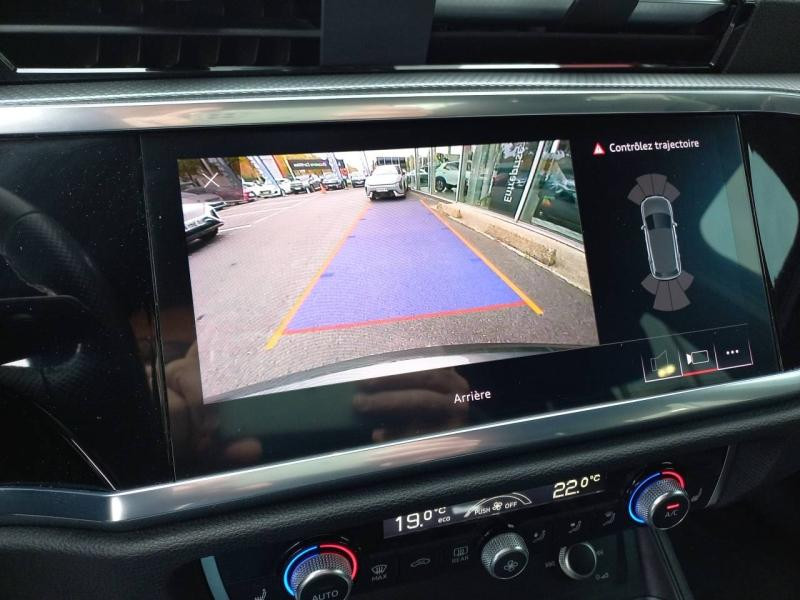 Audi Q3 35 TFSI 150ch Mild Hybrid S line S tronic 7 2020 - photo n°20 Audi Q3 35 TFSI 150ch Mild Hybrid S line S tronic 7  occasion à Vert-Saint-Denis - photo n°20