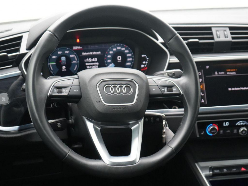 Audi Q3 45 TFSIe 245 ch BVA 2021 - photo n°11 Audi Q3 45 TFSIe 245 ch BVA  occasion à L'Union - photo n°11