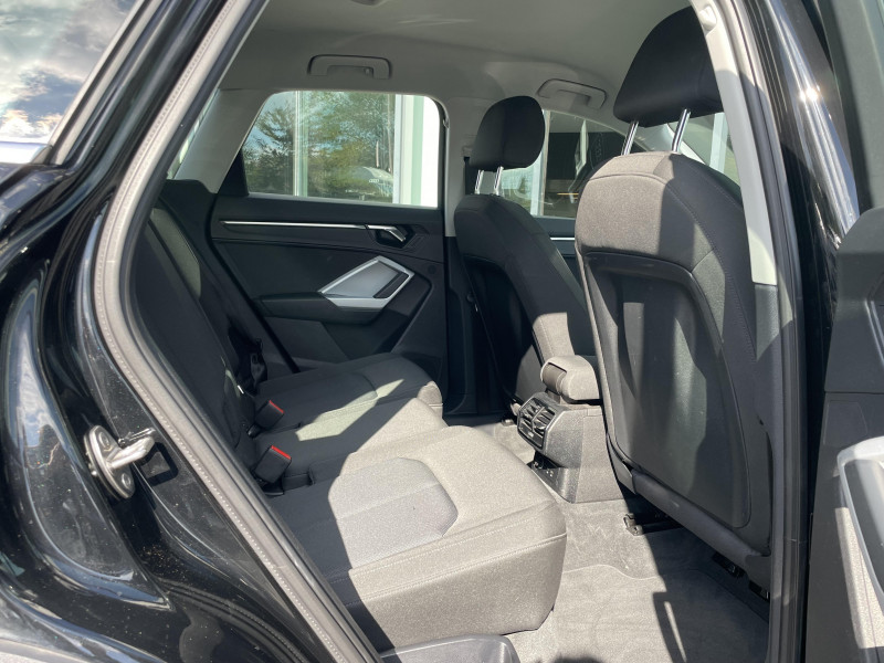 Audi Q3 Q3 35 TFSI 150 ch S tronic 7 Business line 5p 2022 - photo n°13 Audi Q3 Q3 35 TFSI 150 ch S tronic 7 Business line 5p  occasion à Onet-le-Château - photo n°13