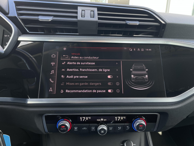 Audi Q3 Q3 35 TFSI 150 ch S tronic 7 Business line 5p 2022 - photo n°12 Audi Q3 Q3 35 TFSI 150 ch S tronic 7 Business line 5p  occasion à Onet-le-Château - photo n°12