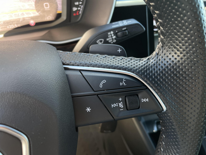 Audi Q3 Q3 35 TFSI 150 ch S tronic 7 S line 5p 2019 - photo n°12 Audi Q3 Q3 35 TFSI 150 ch S tronic 7 S line 5p  occasion à Onet-le-Château - photo n°12