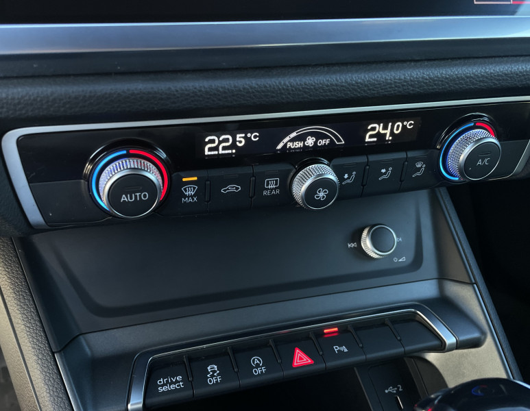 Audi Q3 Q3 35 TFSI 150 ch S tronic 7 S line 5p 2019 - photo n°4 Audi Q3 Q3 35 TFSI 150 ch S tronic 7 S line 5p  occasion à Onet-le-Château - photo n°4