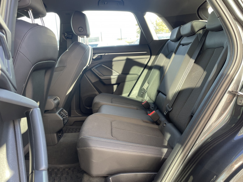 Audi Q3 Q3 35 TFSI 150 ch S tronic 7 S line 5p 2019 - photo n°6 Audi Q3 Q3 35 TFSI 150 ch S tronic 7 S line 5p  occasion à Onet-le-Château - photo n°6