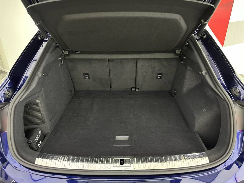 Audi Q3 Sportback 45 TFSIe 245 ch S tronic 6 S line  occasion  SAINT-OUEN - photo n8