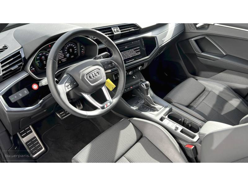 Audi Q3 VP 45 TFSIe 245 ch S tronic 6 S line  occasion à NANTERRE - photo n°5