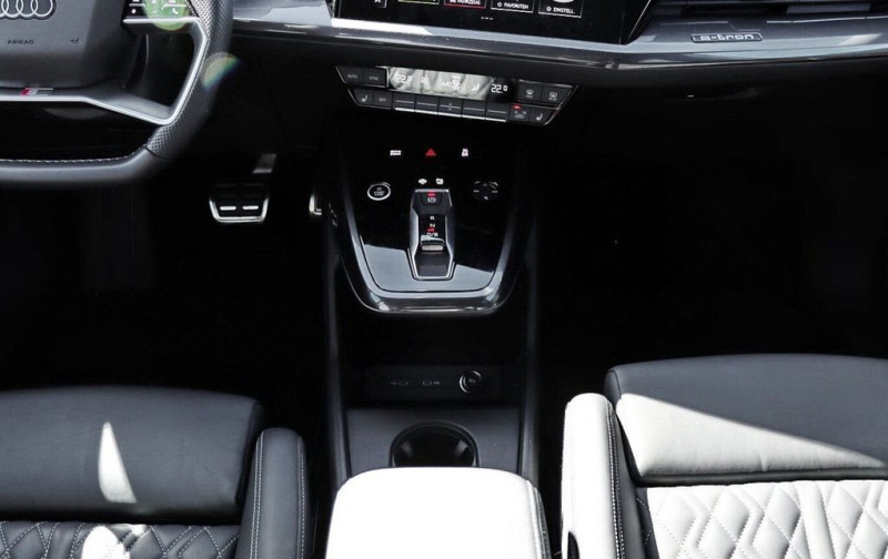 Audi Q4 Sportback e-tron 40 E-TRON 204CH S LINE  occasion à Villenave-d'Ornon - photo n°5