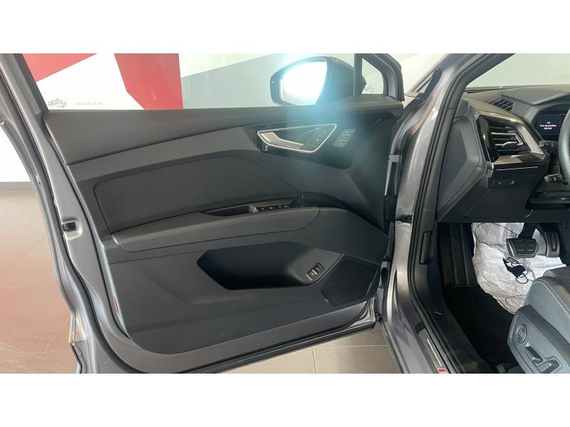 Audi Q4 Sportback 40 204 ch 82 kW S line  occasion à SAINT-OUEN - photo n°8
