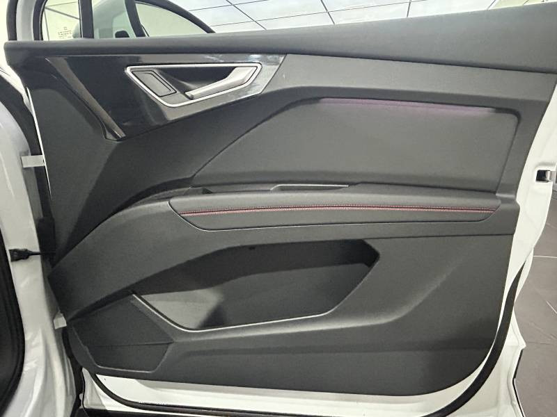 Audi Q4 Sportback 40 204 ch 82 kWh S line  occasion  SAINT-OUEN - photo n6
