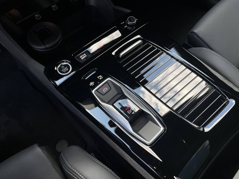 Audi Q6 Q6 e-tron Sportback 306 ch 100 kWh performance S line 5p  occasion  Onet-le-Chteau - photo n15