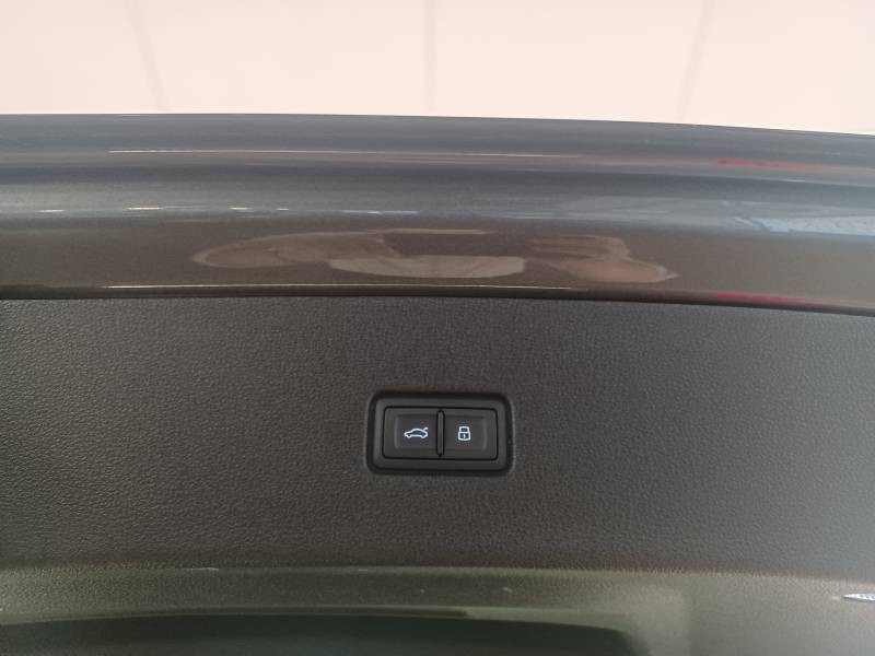 Audi Q8 55 TFSI e 381 Tiptronic 8 Quattro S line  occasion � Lormont - photo n�4