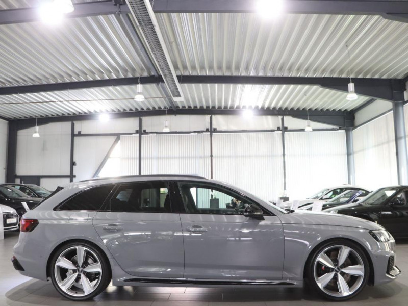 Audi RS4 Avant Avant 2.9 TFSI Q NARDO+BLACK+CARBON / PANO 2019 - photo n°9 Audi RS4 Avant Avant 2.9 TFSI Q NARDO+BLACK+CARBON / PANO  occasion à L'Union - photo n°9