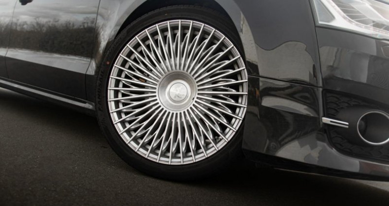 Audi S8 V8 4.0 TFSI 520 Tiptronic 8 Quattro Sport 2015 - photo n°7 Audi S8 V8 4.0 TFSI 520 Tiptronic 8 Quattro Sport  occasion à Dieudonné - photo n°7