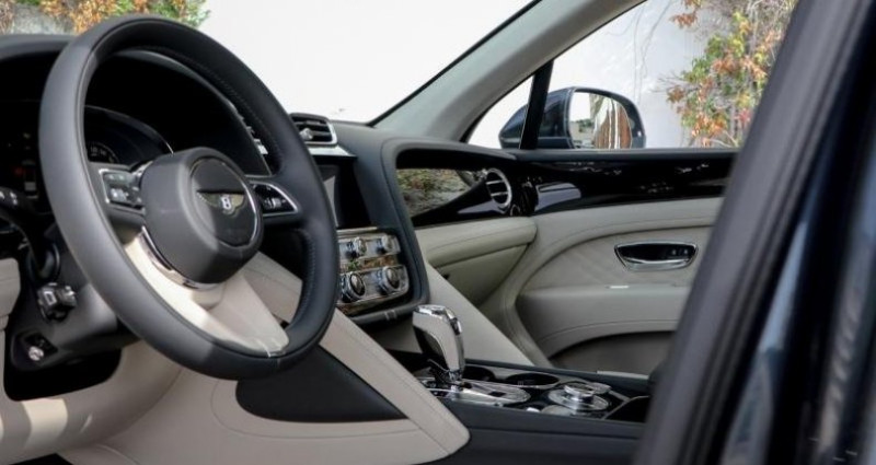 Bentley Bentayga Atelier V8 4.0 550ch 2025 - photo n°4 Bentley Bentayga Atelier V8 4.0 550ch  occasion à Monaco - photo n°4