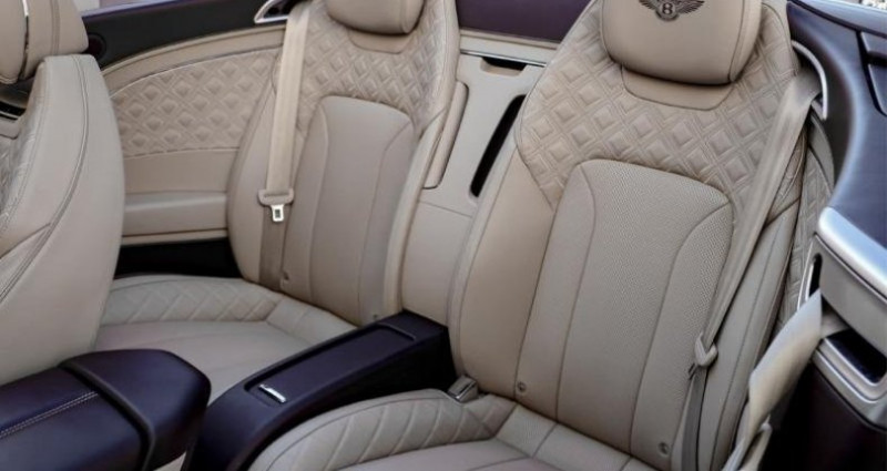 Bentley CONTINENTAL GTC V8 4.0 550ch 2022 - photo n°6 Bentley CONTINENTAL GTC V8 4.0 550ch  occasion à Monaco - photo n°6