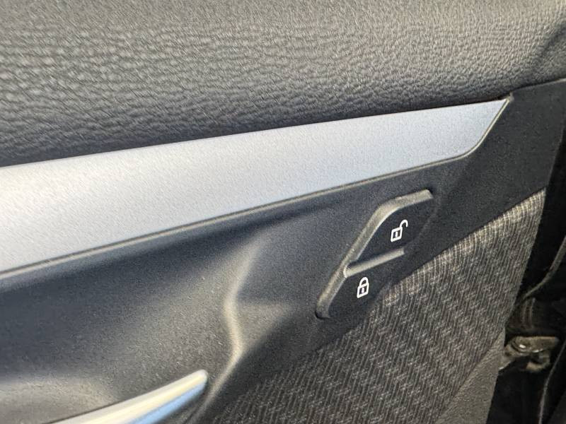 Bmw 116 sDrive 16d 116 ch Lounge 2020 - photo n°15 Bmw 116 sDrive 16d 116 ch Lounge  occasion à Béziers - photo n°15