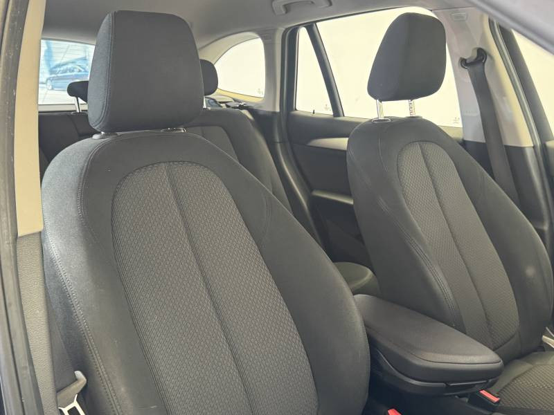 Bmw 116 sDrive 16d 116 ch Lounge 2020 - photo n°10 Bmw 116 sDrive 16d 116 ch Lounge  occasion à Béziers - photo n°10