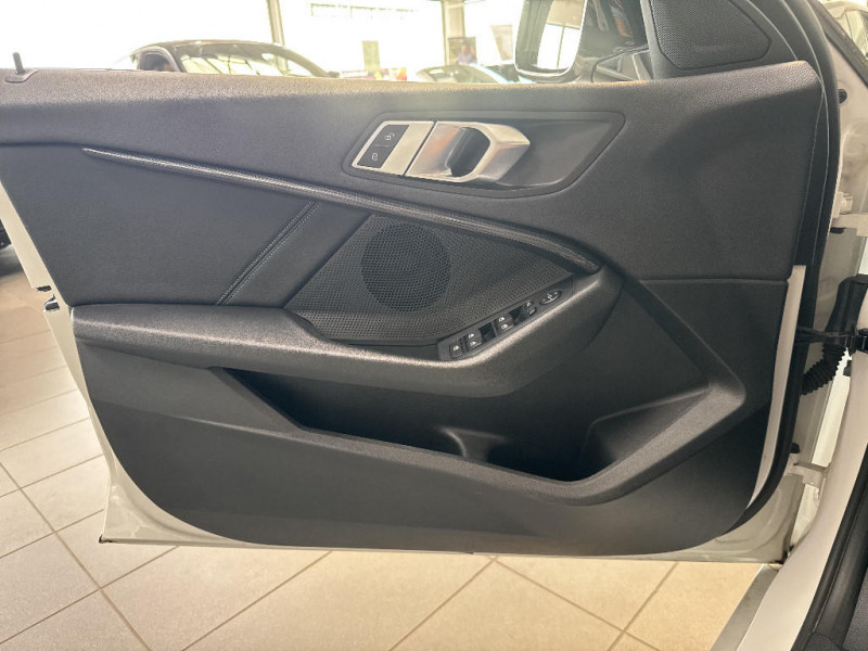 Bmw 120 120d xDrive 190 ch BVA8 Edition Sport 2020 - photo n°18 Bmw 120 120d xDrive 190 ch BVA8 Edition Sport  occasion à Beauvais - photo n°18