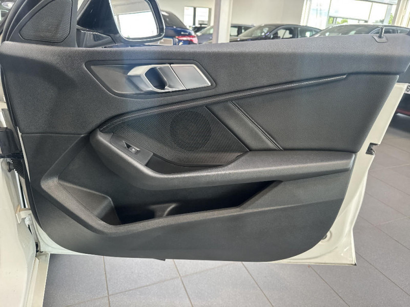 Bmw 120 120d xDrive 190 ch BVA8 Edition Sport 2020 - photo n°19 Bmw 120 120d xDrive 190 ch BVA8 Edition Sport  occasion à Beauvais - photo n°19