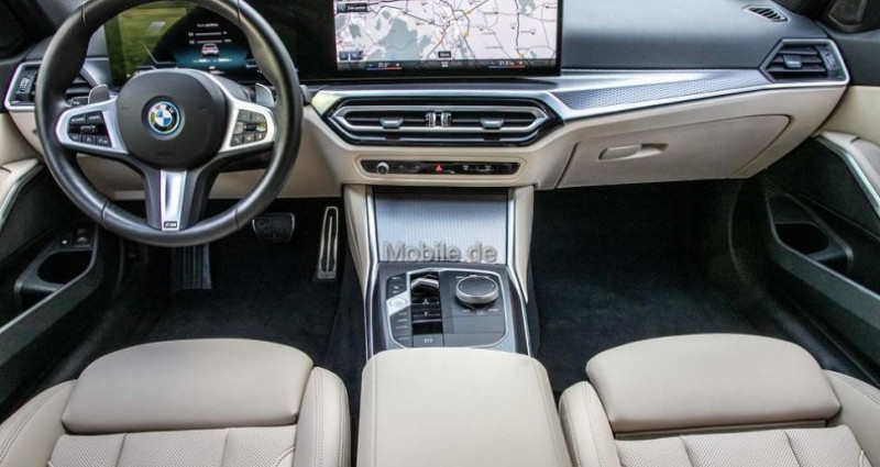 Bmw 330 330 e Touring M Sportpaket AHK RfKam. Navi HeadUp  - photo n°3 Bmw 330 330 e Touring M Sportpaket AHK RfKam. Navi HeadUp  occasion à LEIMBACH - photo n°3